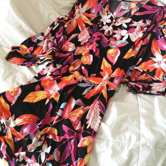 NWOT Natori Floral abstract tunic/caftan, size XS - Picture 3 of 9